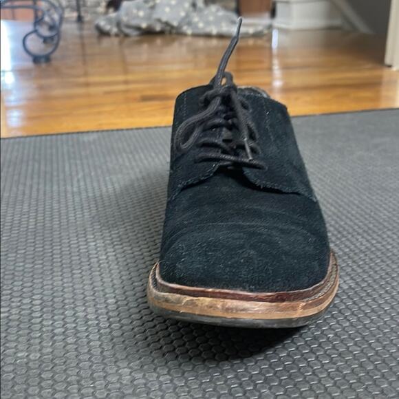 Cole Haan Black Oxfords with Lace-Up Design. Size 9.  Suede. - Picture 9 of 10